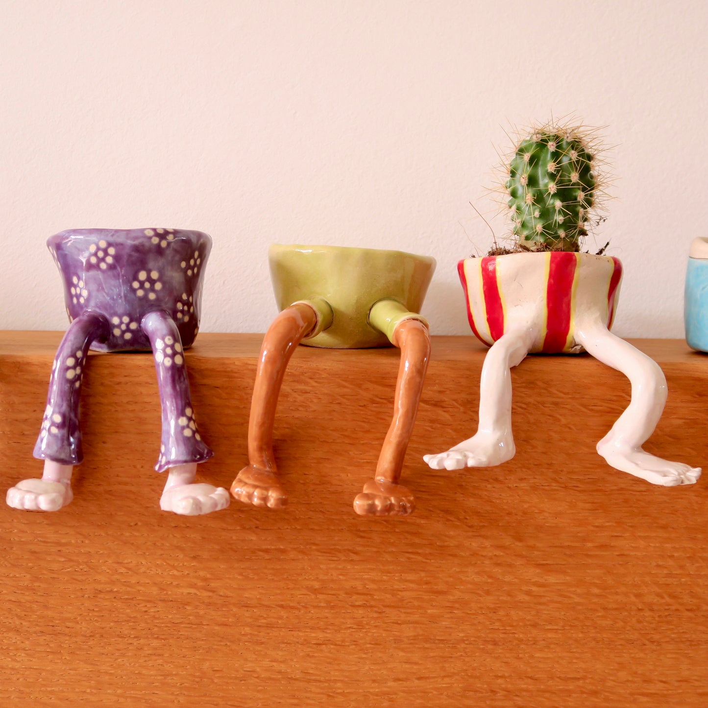 Leggy Pot – Handmade Ceramic Planter or Trinket Dish | Quirky Shelf Pot | Funny Gift | Unique Pottery Sculpture