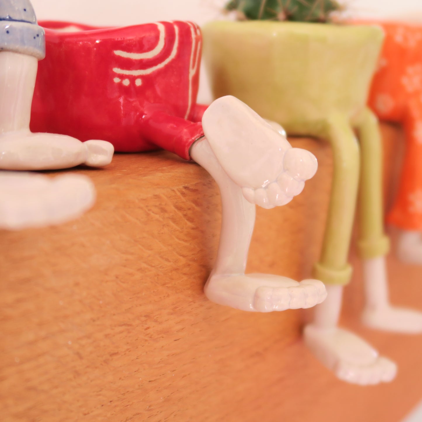 Leggy Pot – Handmade Ceramic Planter or Trinket Dish | Quirky Shelf Pot | Funny Gift | Unique Pottery Sculpture