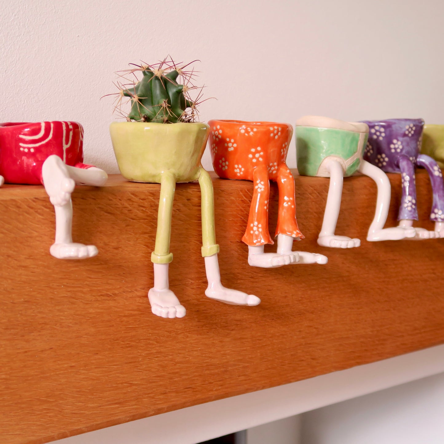 Leggy Pot – Handmade Ceramic Planter or Trinket Dish | Quirky Shelf Pot | Funny Gift | Unique Pottery Sculpture