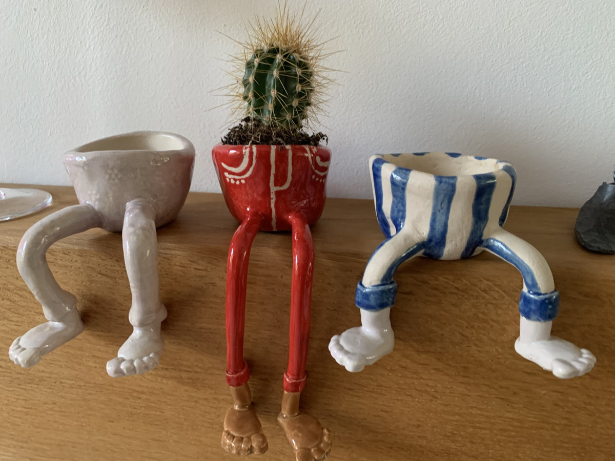 Leggy Pot – Handmade Ceramic Planter or Trinket Dish | Quirky Shelf Pot | Funny Gift | Unique Pottery Sculpture